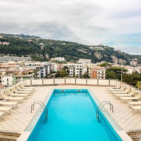 Hotiday Hotel Sorrento Exterior foto