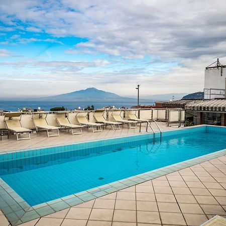 Hotiday Hotel Sorrento Exterior foto