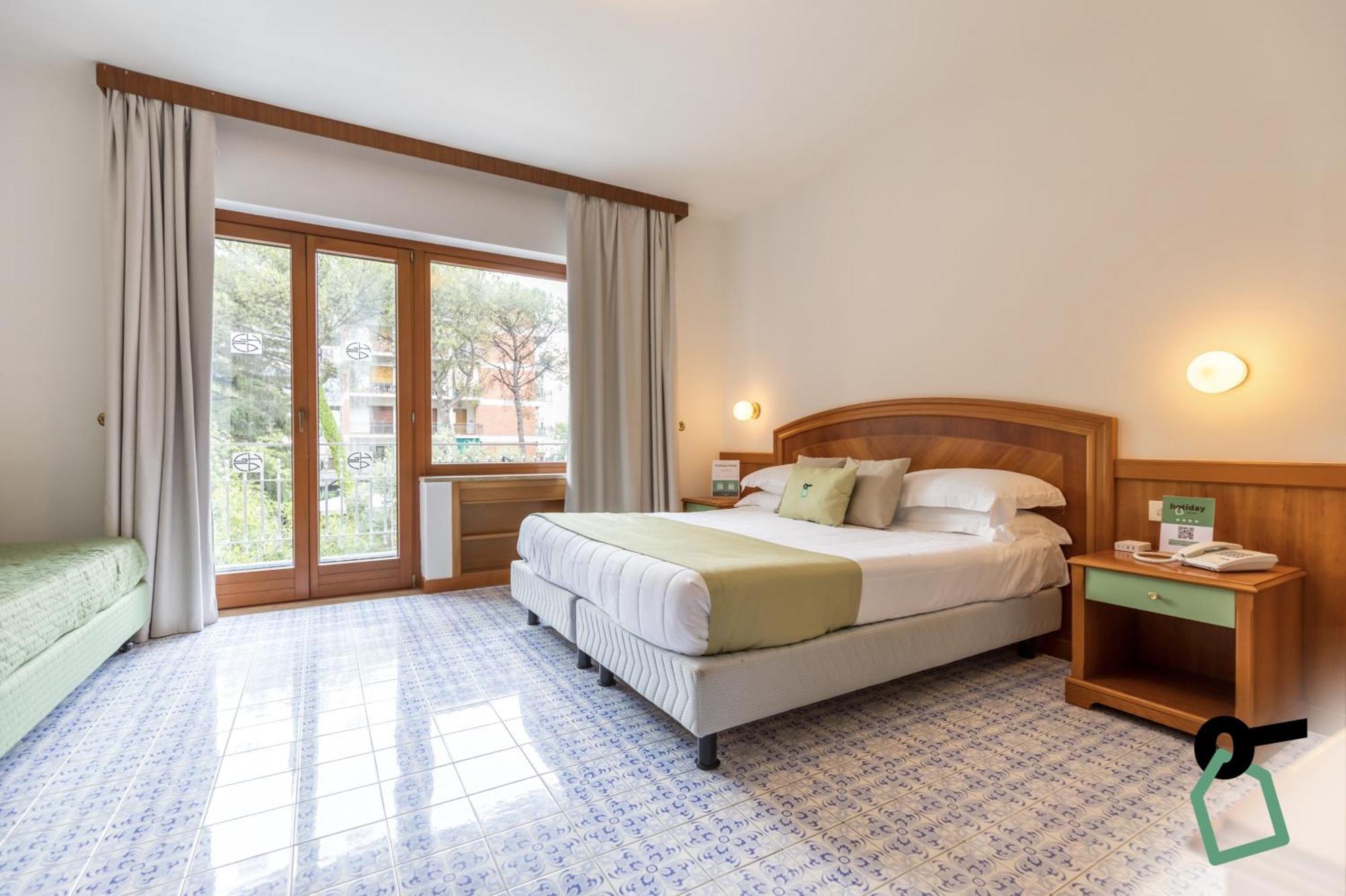 Hotiday Hotel Sorrento Exterior foto