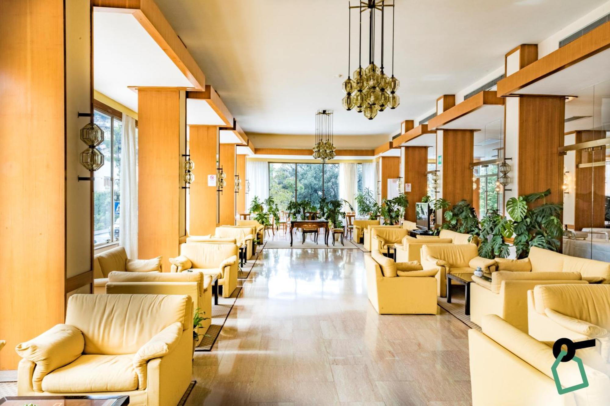 Hotiday Hotel Sorrento Exterior foto